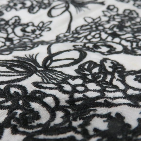 Stunning Betsey Johnson Black Tulle & White Embroidered Strapless Cocktail dress - Picture 12 of 14